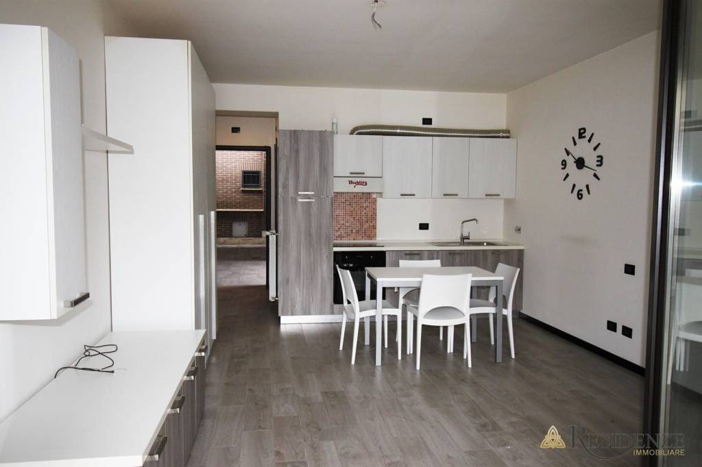 appartamento in vendita a Roma in zona Axa