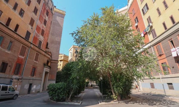 appartamento in vendita a Roma in zona Gianicolense