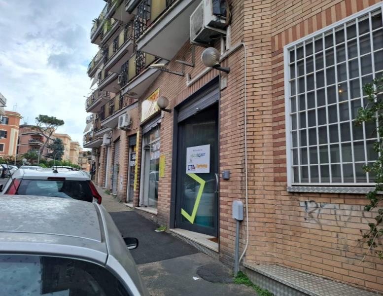 locale commerciale in vendita a Roma in zona Gianicolense