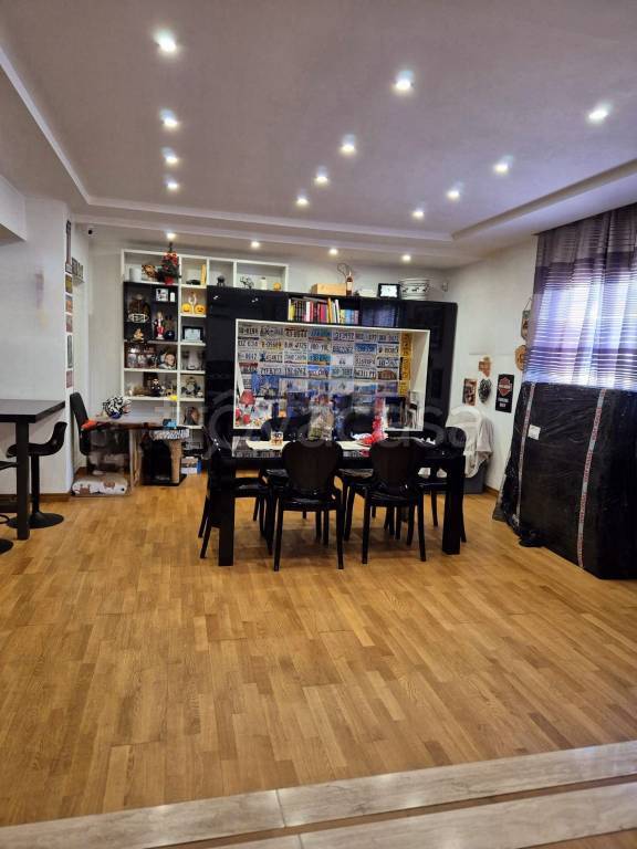 casa indipendente in vendita a Roma in zona Infernetto