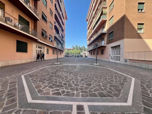 appartamento in vendita a Roma in zona Cinecittà