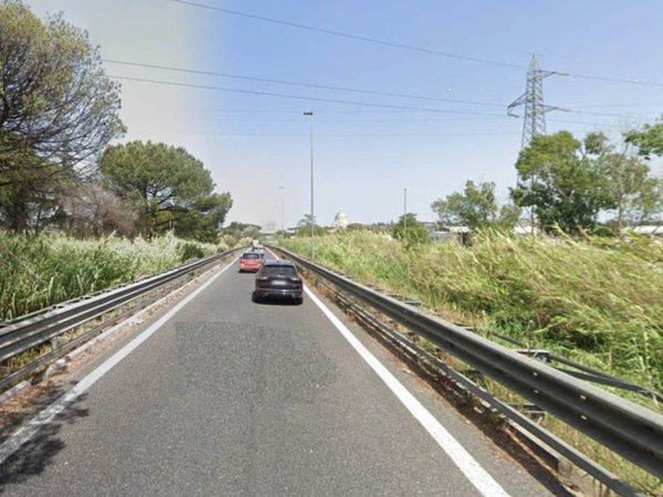 capannone in vendita a Roma