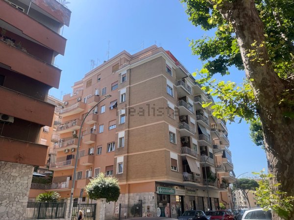 appartamento in vendita a Roma in zona Monte Sacro/Talenti