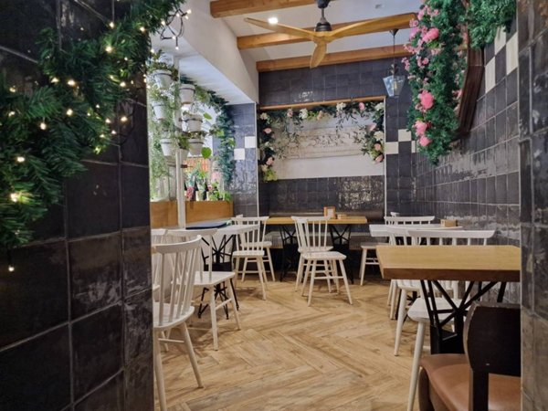 negozio in vendita a Roma in zona Trieste