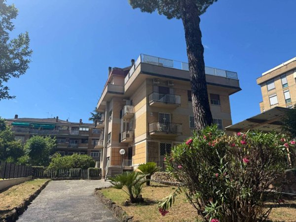 appartamento in vendita a Roma in zona Gianicolense