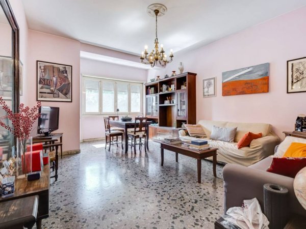 appartamento in vendita a Roma in zona Appio Latino