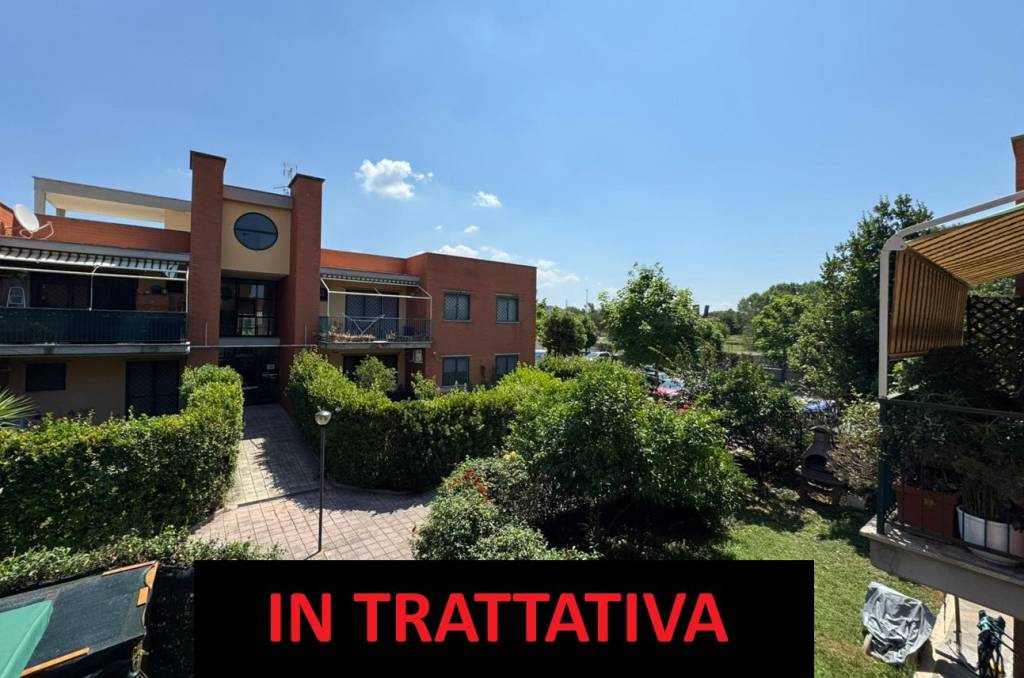 appartamento in vendita a Roma in zona Acilia