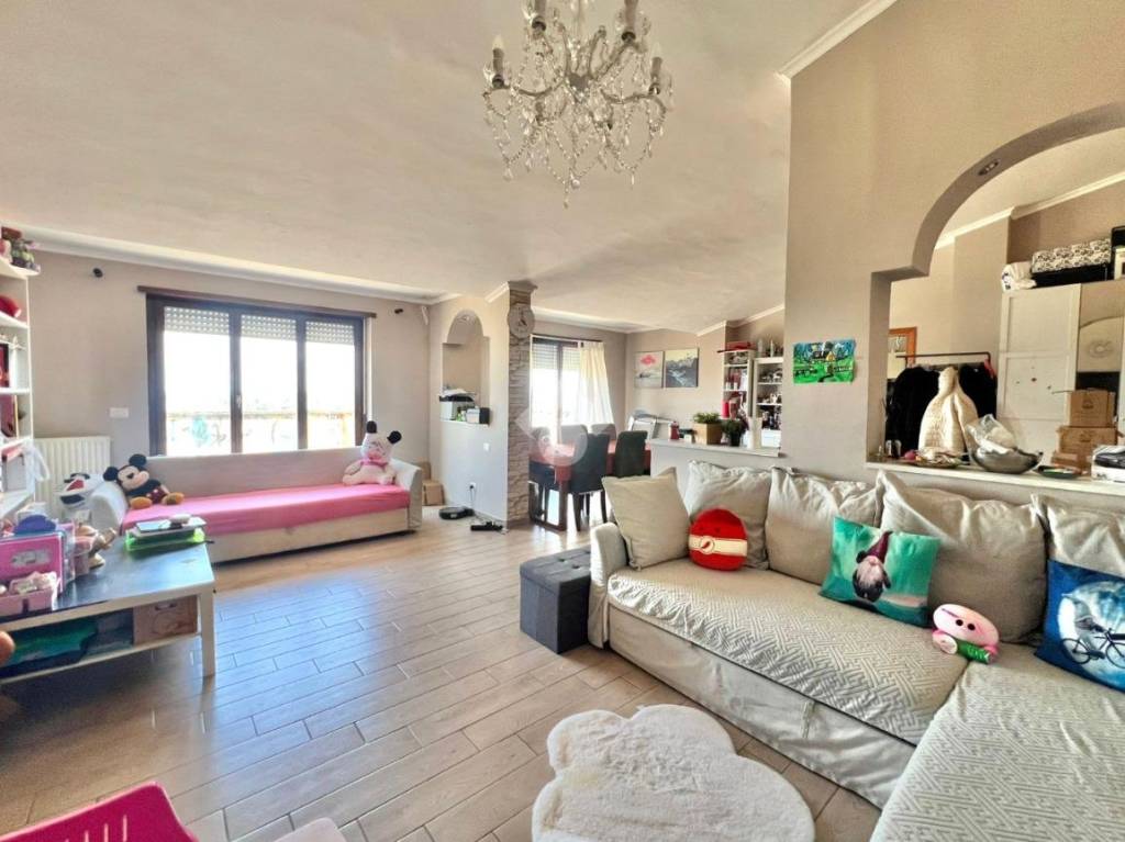 appartamento in vendita a Roma in zona Casalotti