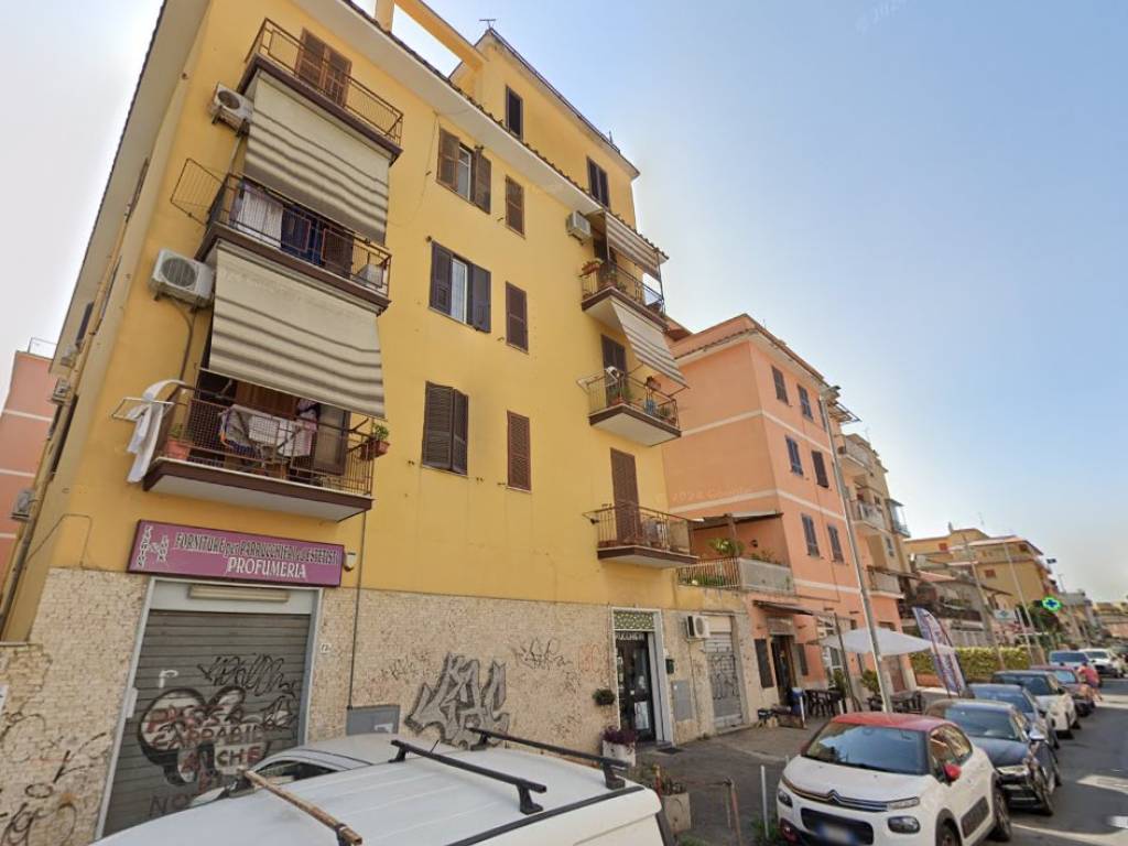 appartamento in vendita a Roma in zona Torre Maura