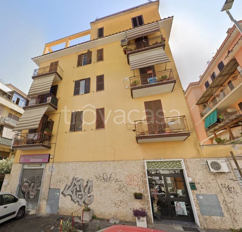 appartamento in vendita a Roma in zona Torre Maura