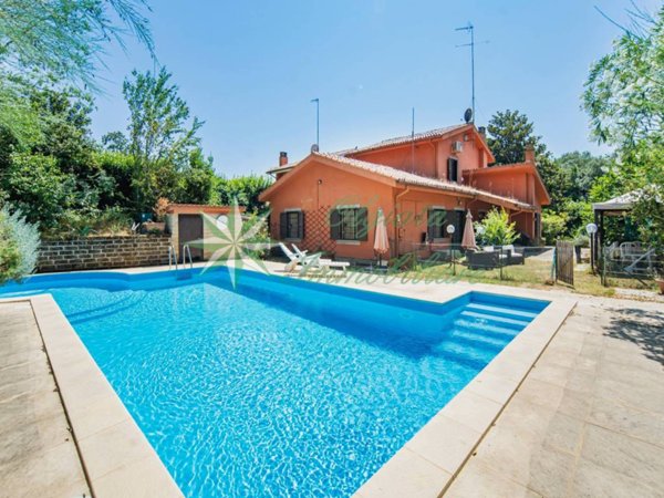 casa indipendente in vendita a Roma in zona Olgiata