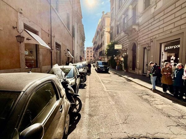 negozio in vendita a Roma in zona Campo Marzio