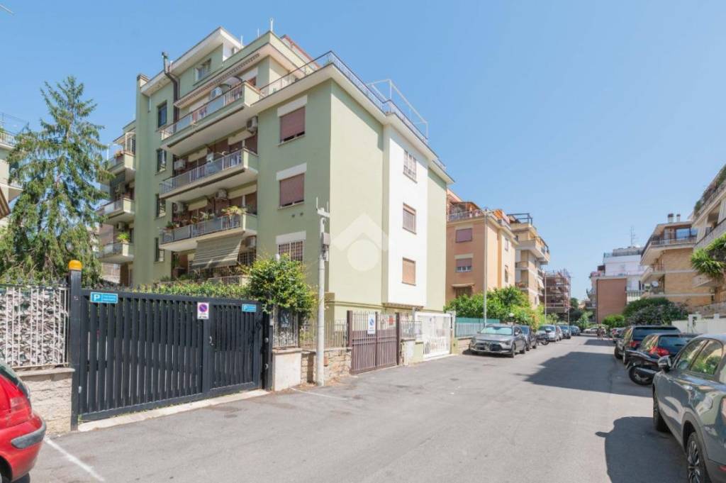 appartamento in vendita a Roma in zona Primavalle