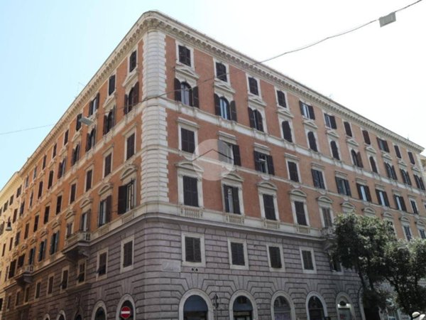 appartamento in vendita a Roma in zona Esquilino