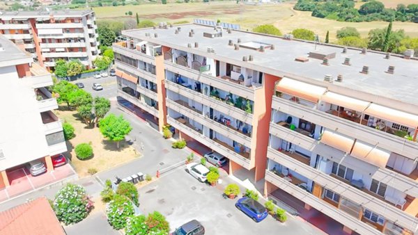 appartamento in vendita a Roma in zona Vitinia