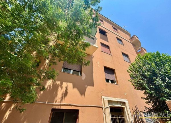 appartamento in vendita a Roma in zona Tuscolano