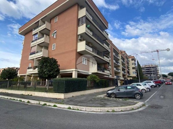 appartamento in vendita a Roma in zona Ponte di Nona