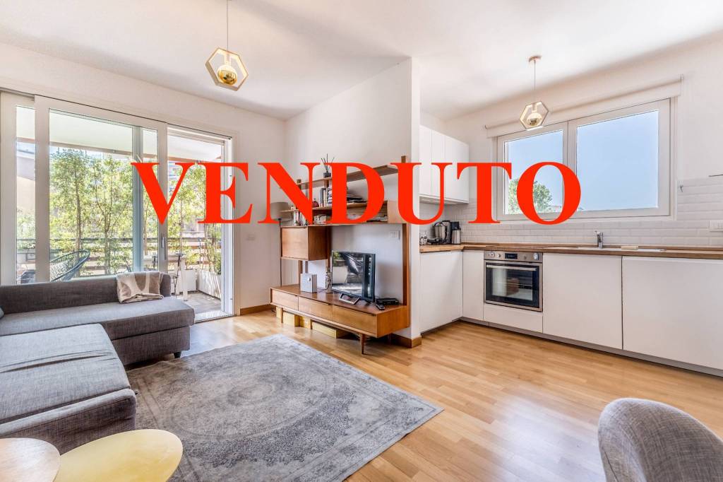 appartamento in vendita a Roma in zona Ostiense
