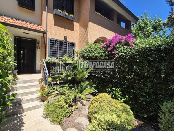 casa indipendente in vendita a Roma in zona Ottavia