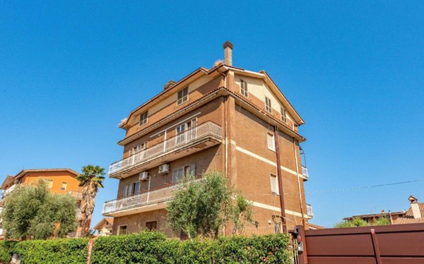appartamento in vendita a Roma in zona Prenestino-Centocelle