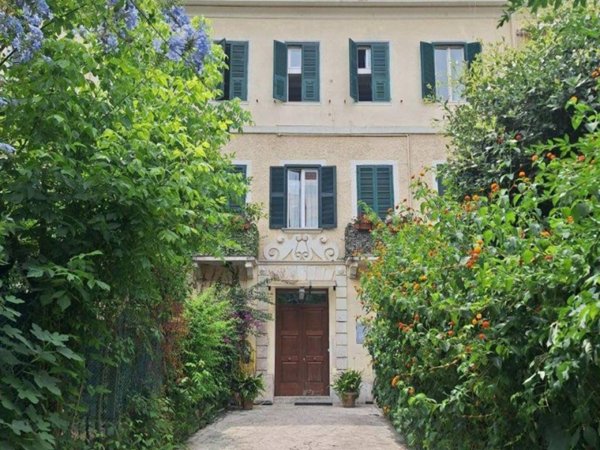 appartamento in vendita a Roma in zona Ostia