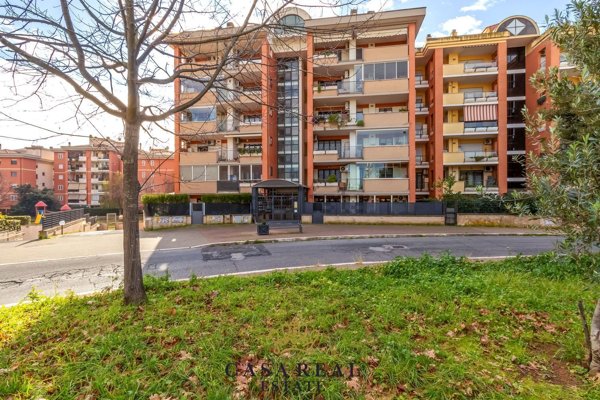 appartamento in vendita a Roma in zona Castel di Leva