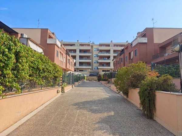 appartamento in vendita a Roma in zona Trigoria