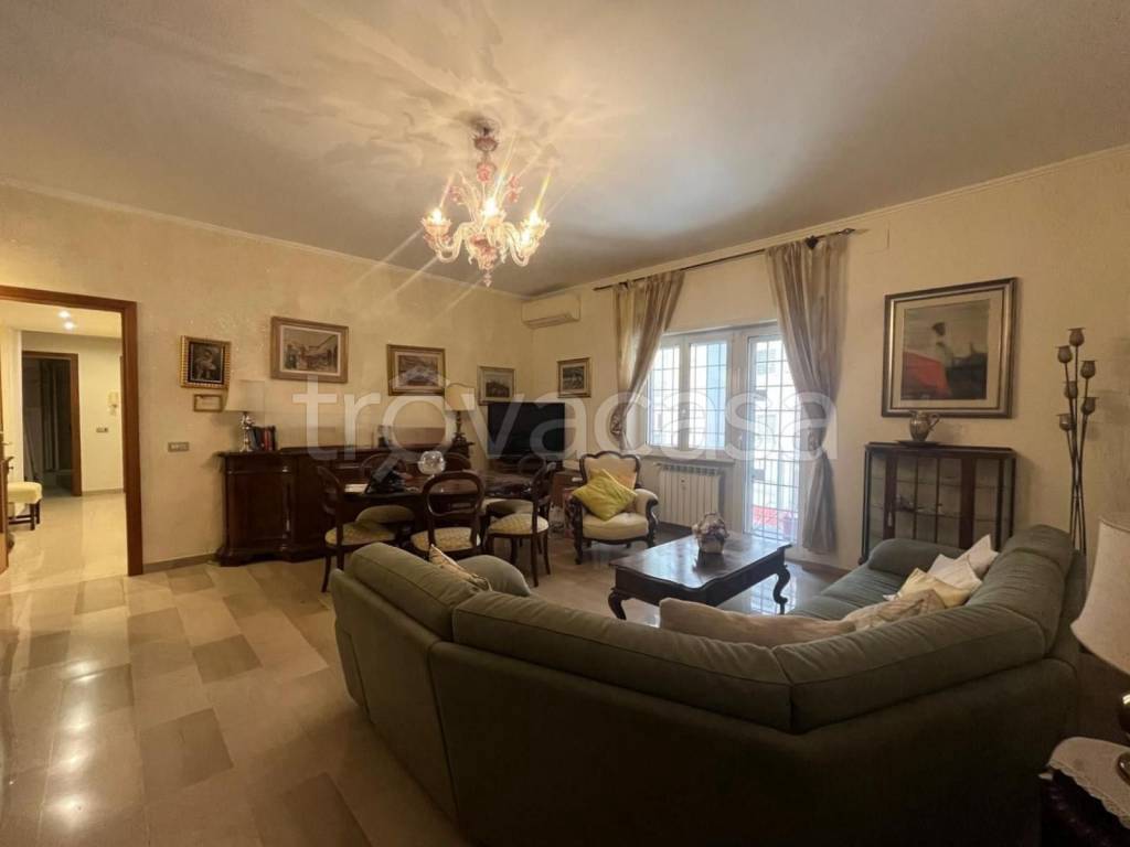 appartamento in vendita a Roma in zona Giuliano Dalmata