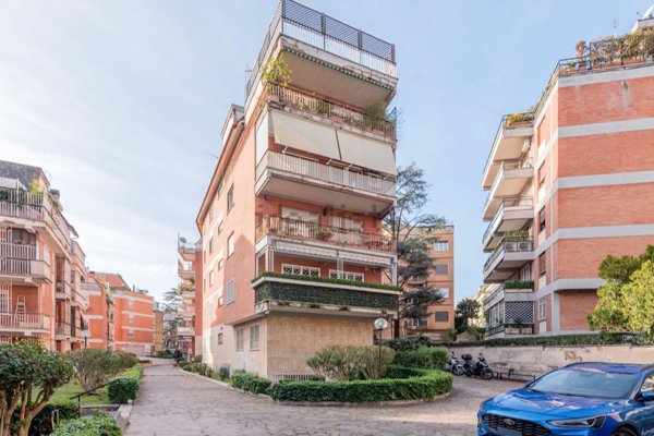 appartamento in vendita a Roma in zona Tor di Quinto