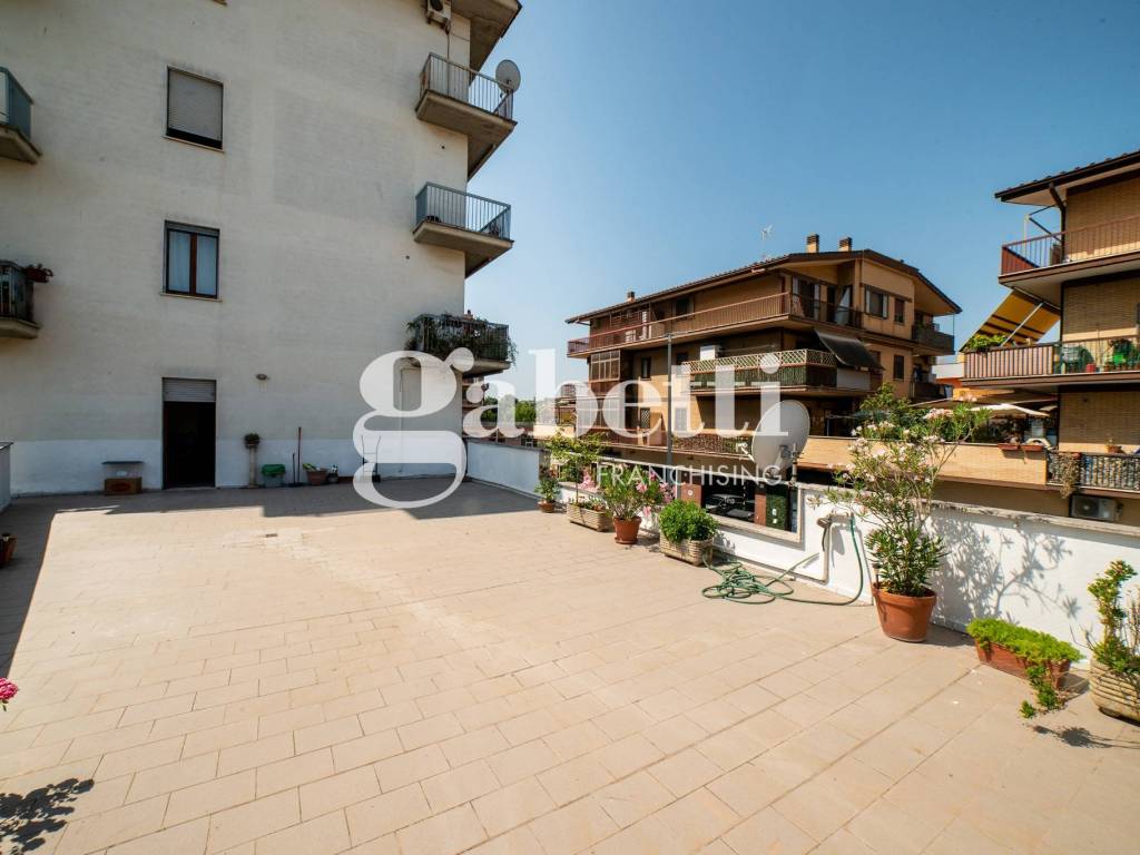 appartamento in vendita a Roma in zona Palmarola