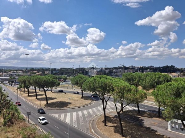 appartamento in vendita a Roma in zona Tor Bella Monaca