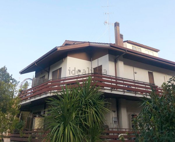 appartamento in vendita a Roma in zona Tomba di Nerone