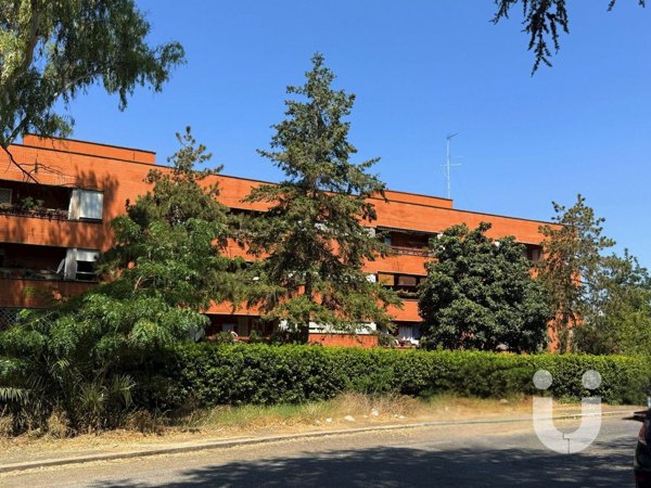 appartamento in vendita a Roma in zona Spinaceto