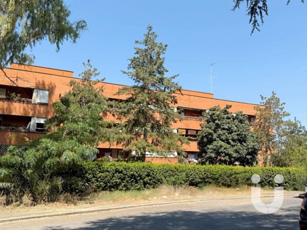 appartamento in vendita a Roma in zona Spinaceto