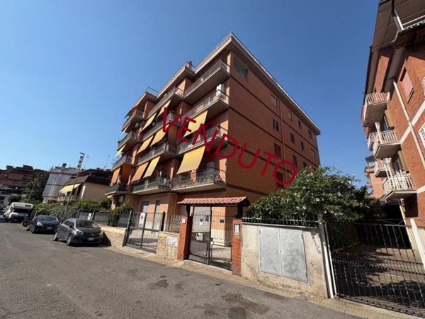 appartamento in vendita a Roma in zona Fidene