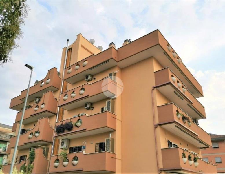 locale di sgombero in vendita a Roma in zona Portuense