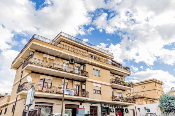 appartamento in vendita a Roma in zona Borghesiana