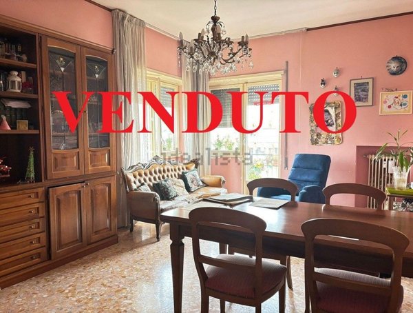 appartamento in vendita a Roma in zona Prenestino-Centocelle