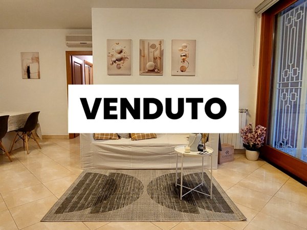 appartamento in vendita a Roma in zona Ostiense