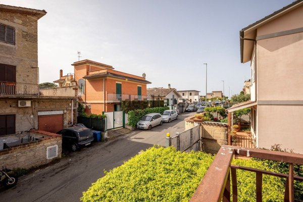 appartamento in vendita a Roma in zona Borghesiana