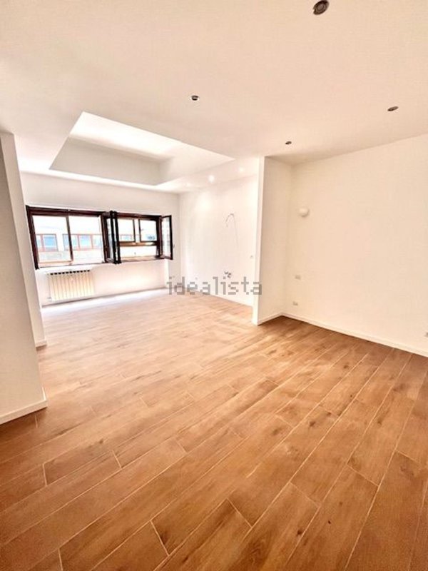 appartamento in vendita a Roma in zona Ostiense