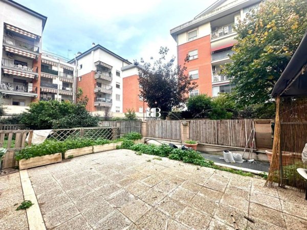 appartamento in vendita a Roma in zona Fonte Laurentina