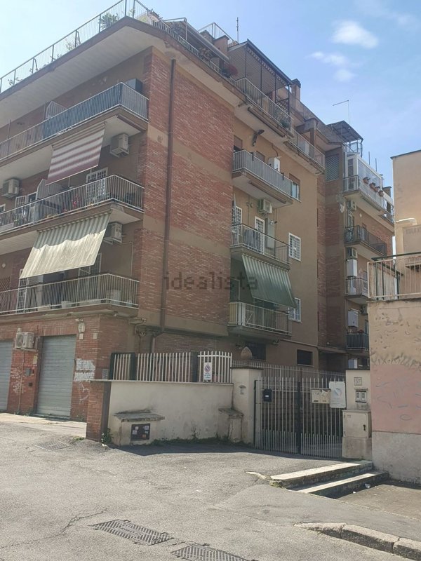 appartamento in vendita a Roma in zona Primavalle