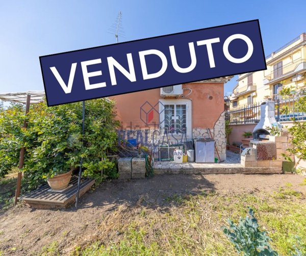 appartamento in vendita a Roma in zona Romanina