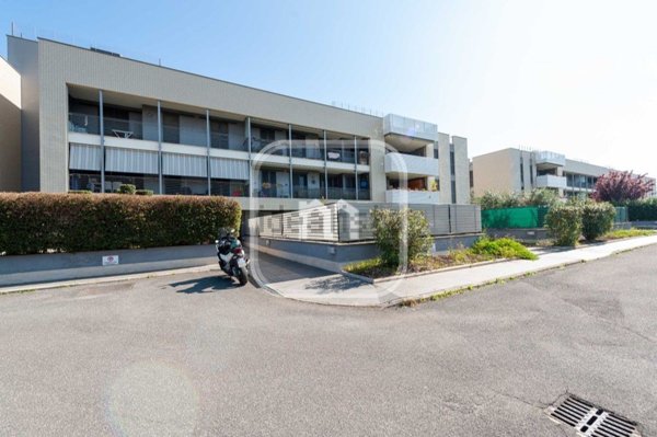 appartamento in vendita a Roma in zona Tor Cervara