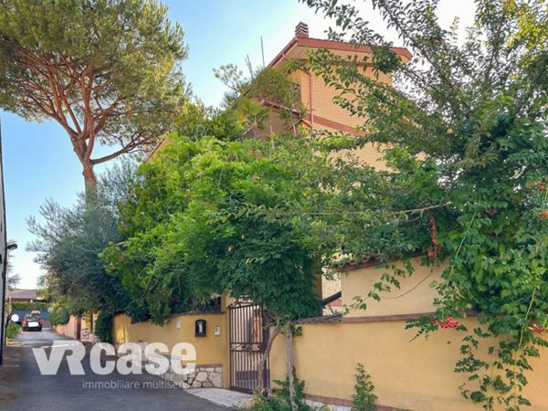 appartamento in vendita a Roma in zona Tor Vergata/Torrenova