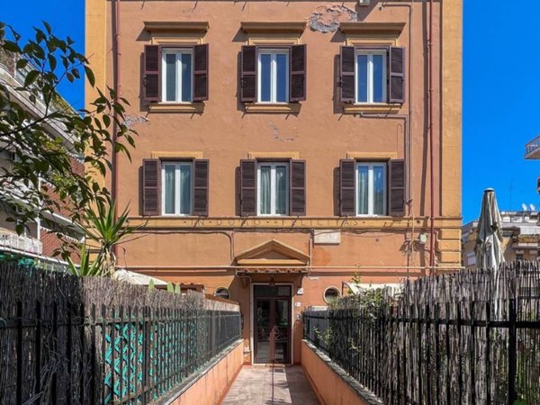 appartamento in vendita a Roma in zona Della Vittoria