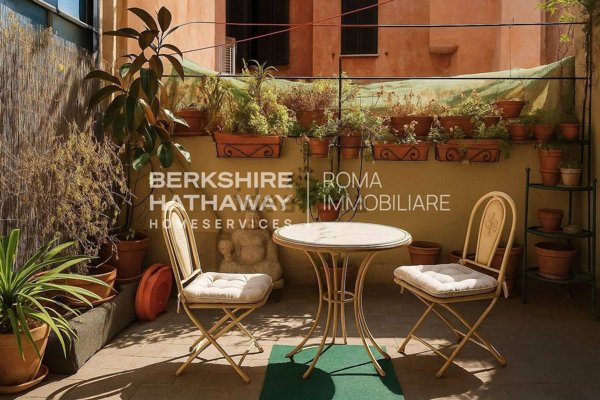 appartamento in vendita a Roma in zona Trastevere