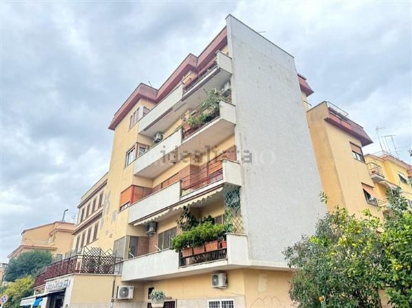 appartamento in vendita a Roma in zona Primavalle