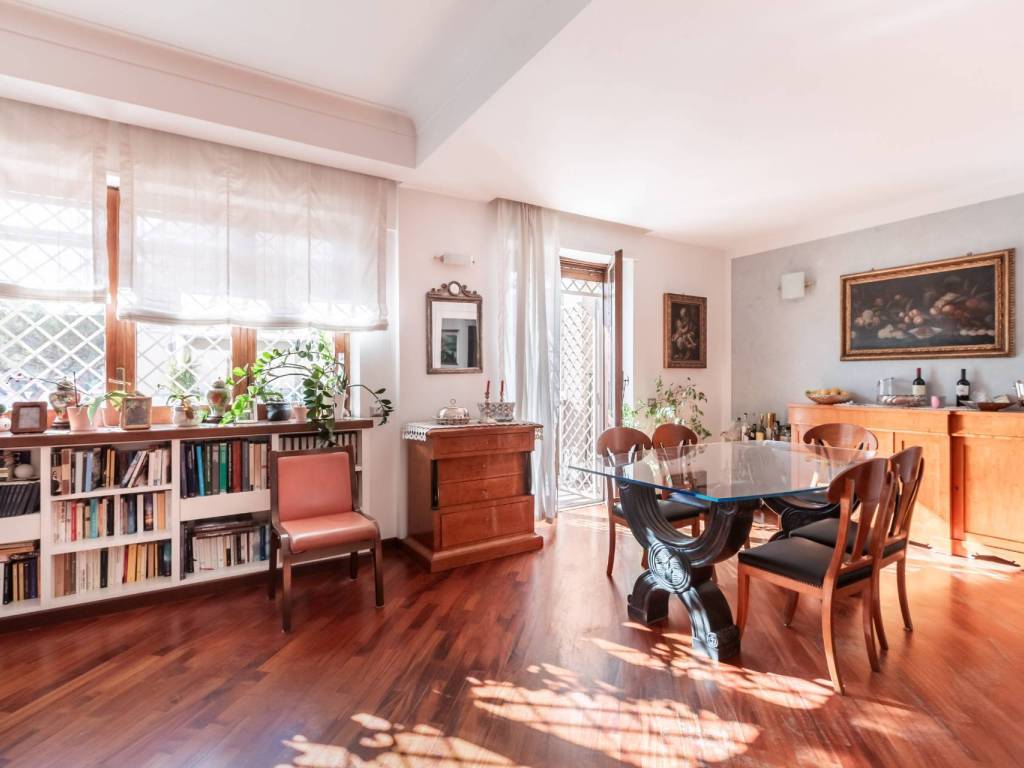 appartamento in vendita a Roma in zona Della Vittoria